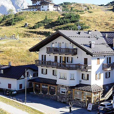 Hotel Alpenrose Пассо-Ролле Экстерьер фото