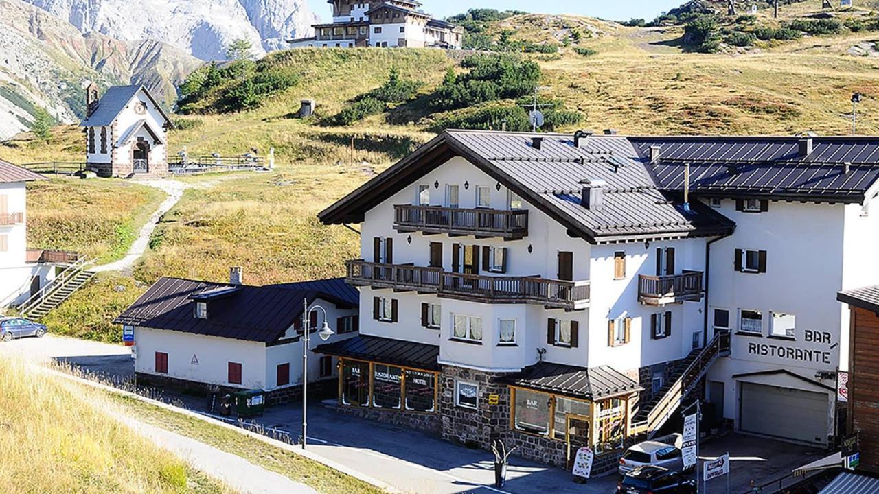Hotel Alpenrose Пассо-Ролле Экстерьер фото