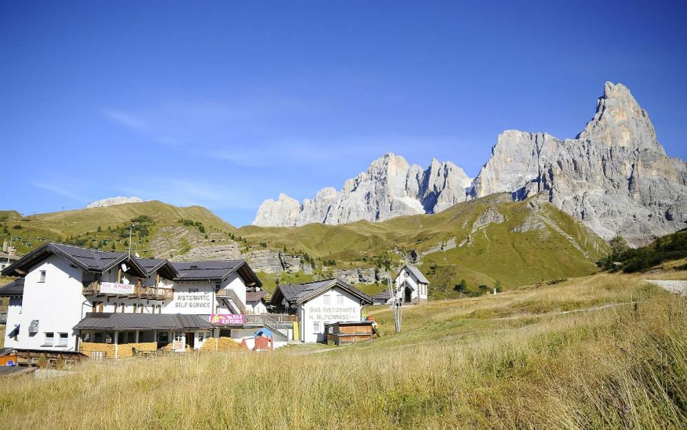 Hotel Alpenrose Пассо-Ролле Экстерьер фото