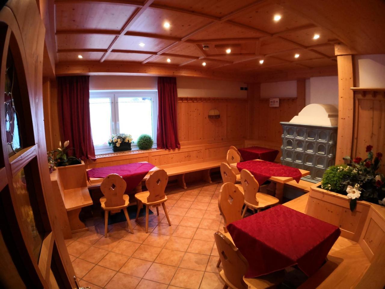 Hotel Alpenrose Пассо-Ролле Экстерьер фото
